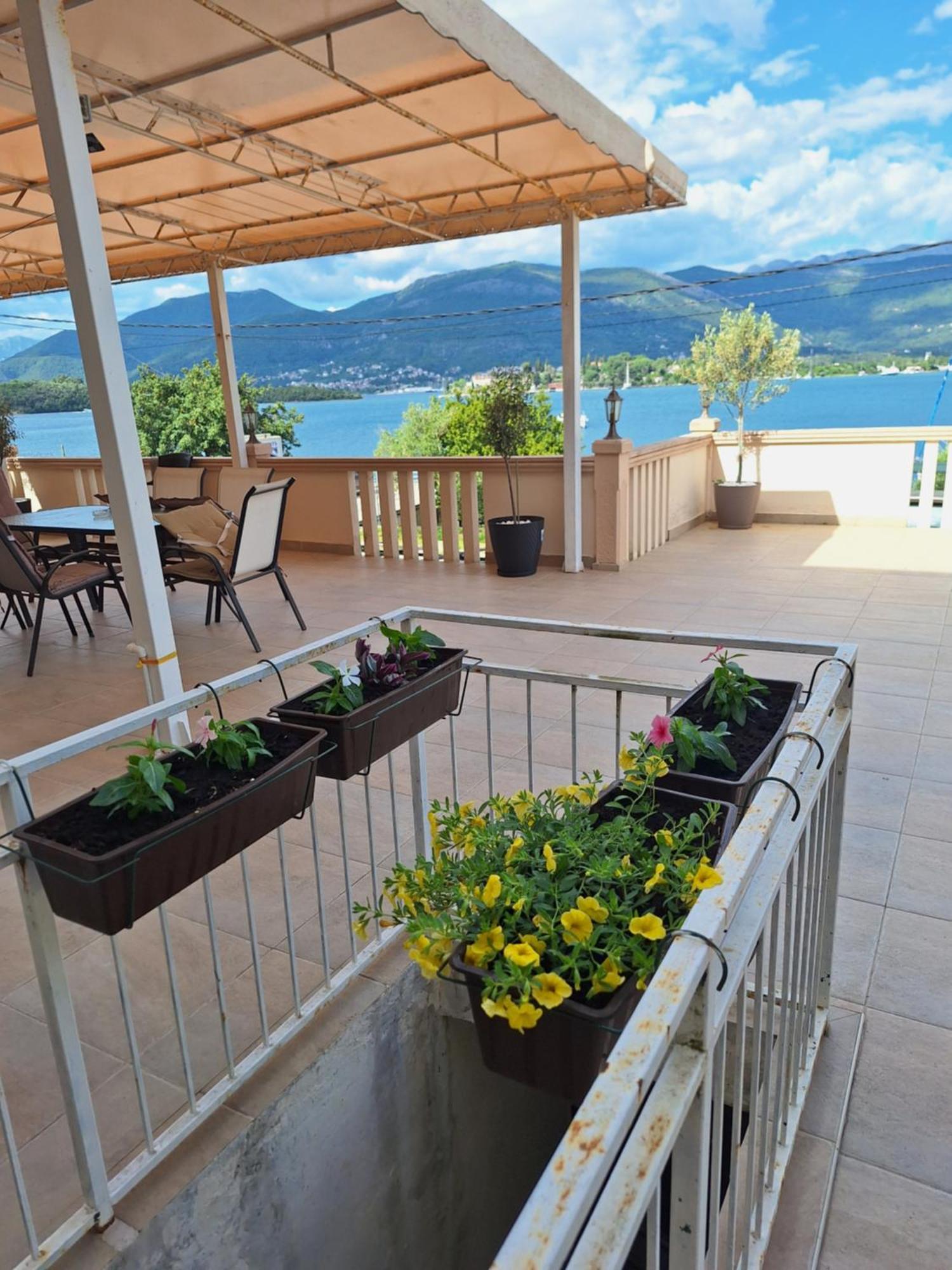 Apartments Klakor PS Tivat Kültér fotó