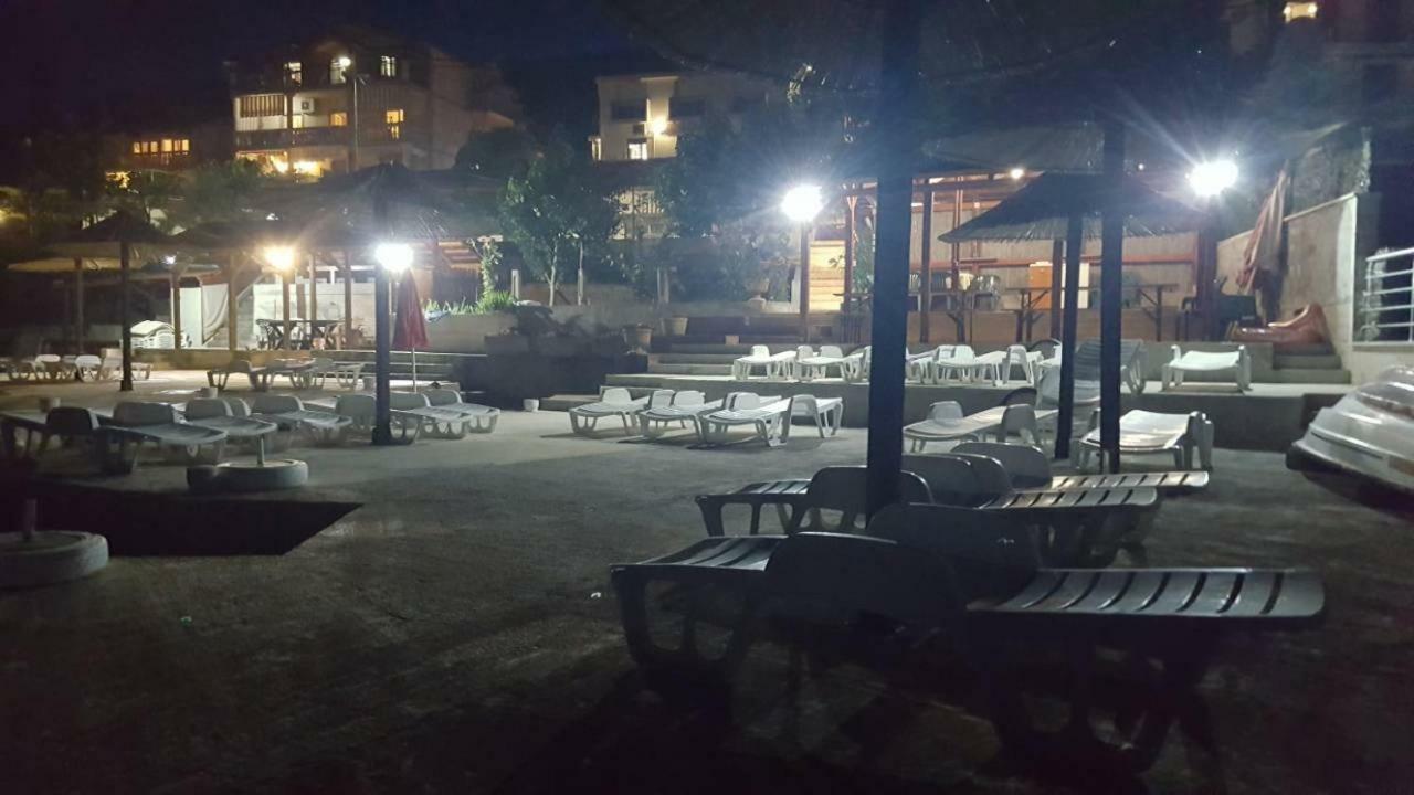 Apartments Klakor PS Tivat Kültér fotó